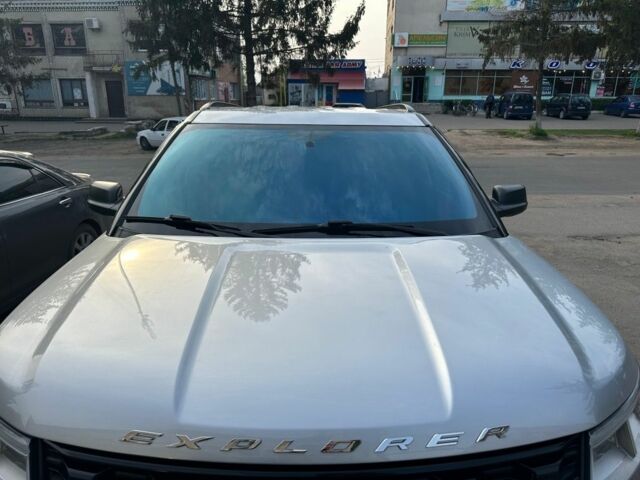 Серый Форд Эксплорер, объемом двигателя 3.5 л и пробегом 95 тыс. км за 19999 $, фото 5 на Automoto.ua