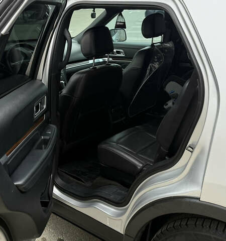 Сірий Форд Експлорер, об'ємом двигуна 3.5 л та пробігом 153 тис. км за 20000 $, фото 27 на Automoto.ua