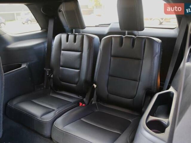 Серый Форд Эксплорер, объемом двигателя 3.5 л и пробегом 163 тыс. км за 23900 $, фото 10 на Automoto.ua