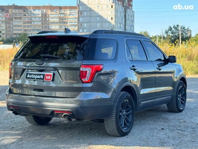 Сірий Форд Експлорер, об'ємом двигуна 2.3 л та пробігом 180 тис. км за 19390 $, фото 9 на Automoto.ua