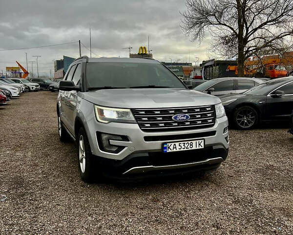 Серый Форд Эксплорер, объемом двигателя 3.5 л и пробегом 149 тыс. км за 18700 $, фото 7 на Automoto.ua