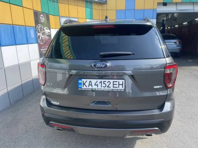 Сірий Форд Експлорер, об'ємом двигуна 2.3 л та пробігом 119 тис. км за 19800 $, фото 2 на Automoto.ua