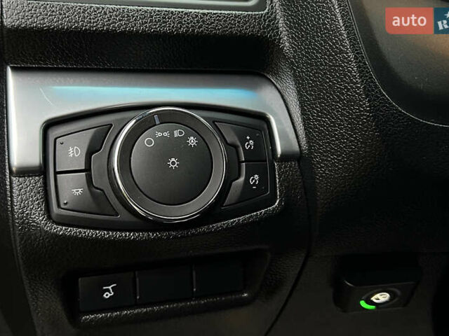 Форд Эксплорер 2017 в Львове на Automoto.ua Серый Форд Эксплорер, объемом двигателя 3.5 л и пробегом 167 тыс. км за 20300 $, фото 14 на Automoto.ua