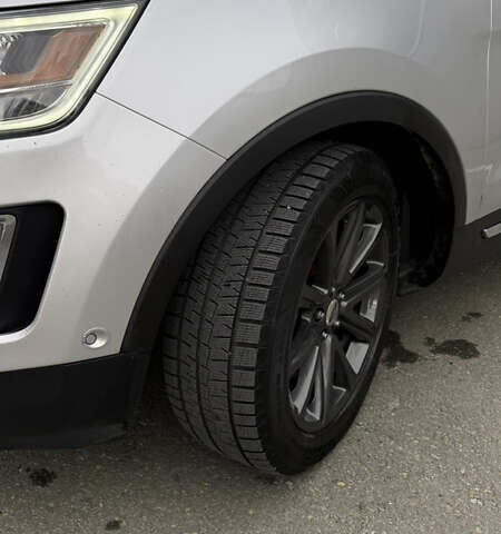 Сірий Форд Експлорер, об'ємом двигуна 3.5 л та пробігом 153 тис. км за 20000 $, фото 40 на Automoto.ua