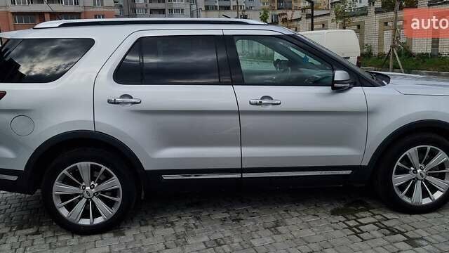 Серый Форд Эксплорер, объемом двигателя 3.5 л и пробегом 165 тыс. км за 20500 $, фото 34 на Automoto.ua