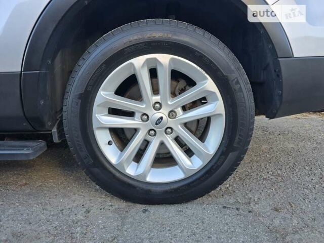 Серый Форд Эксплорер, объемом двигателя 3.5 л и пробегом 130 тыс. км за 20500 $, фото 21 на Automoto.ua