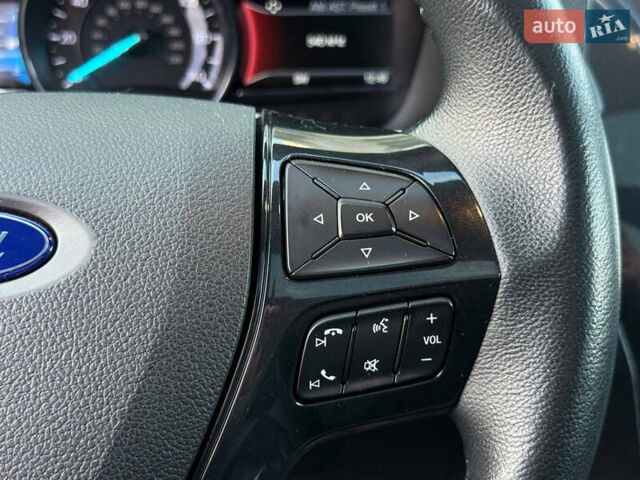 Серый Форд Эксплорер, объемом двигателя 2.26 л и пробегом 68 тыс. км за 18000 $, фото 19 на Automoto.ua