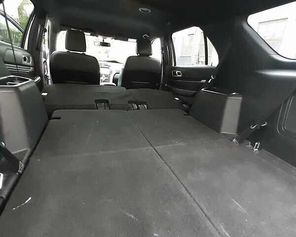 Серый Форд Эксплорер, объемом двигателя 3.5 л и пробегом 165 тыс. км за 20500 $, фото 4 на Automoto.ua