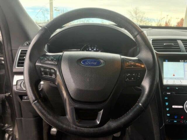 Серый Форд Эксплорер, объемом двигателя 3.5 л и пробегом 64 тыс. км за 11000 $, фото 5 на Automoto.ua