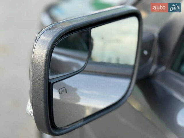 Серый Форд Эксплорер, объемом двигателя 2.26 л и пробегом 68 тыс. км за 18000 $, фото 12 на Automoto.ua