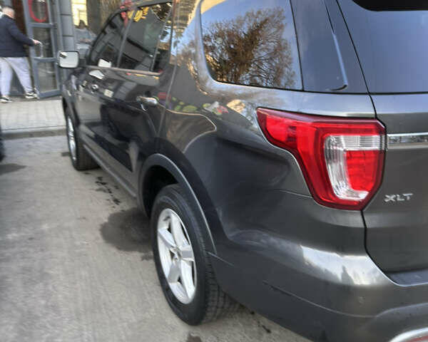 Сірий Форд Експлорер, об'ємом двигуна 2.26 л та пробігом 167 тис. км за 16500 $, фото 26 на Automoto.ua
