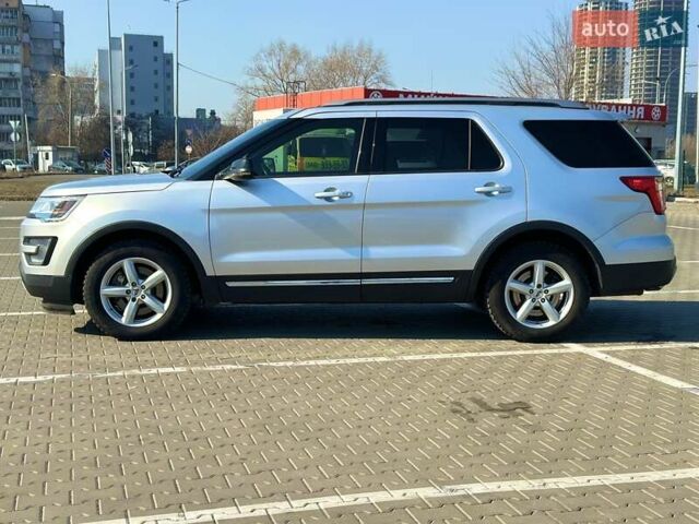Серый Форд Эксплорер, объемом двигателя 3.5 л и пробегом 132 тыс. км за 18300 $, фото 25 на Automoto.ua