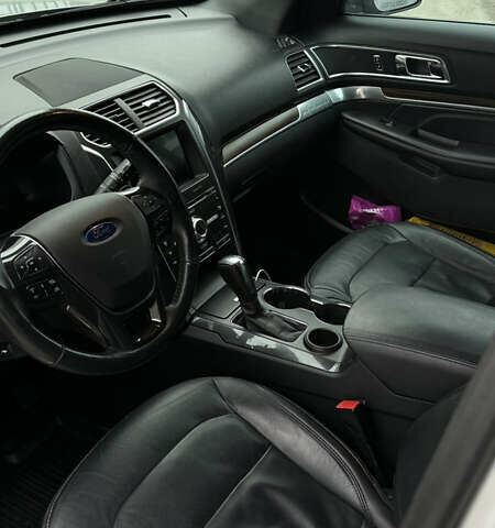 Сірий Форд Експлорер, об'ємом двигуна 3.5 л та пробігом 153 тис. км за 20000 $, фото 25 на Automoto.ua