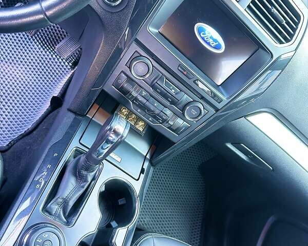 Серый Форд Эксплорер, объемом двигателя 3.5 л и пробегом 132 тыс. км за 18300 $, фото 38 на Automoto.ua