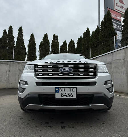 Сірий Форд Експлорер, об'ємом двигуна 3.5 л та пробігом 153 тис. км за 20000 $, фото 3 на Automoto.ua