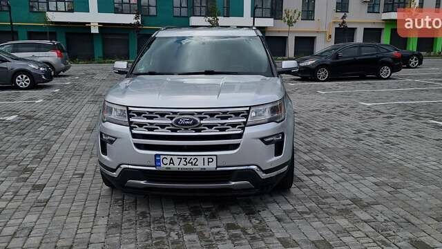 Серый Форд Эксплорер, объемом двигателя 3.5 л и пробегом 165 тыс. км за 20500 $, фото 32 на Automoto.ua