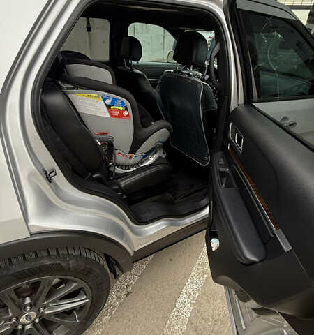 Сірий Форд Експлорер, об'ємом двигуна 3.5 л та пробігом 153 тис. км за 20000 $, фото 30 на Automoto.ua