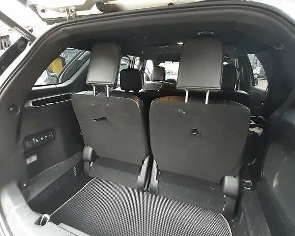 Серый Форд Эксплорер, объемом двигателя 3.5 л и пробегом 165 тыс. км за 20500 $, фото 3 на Automoto.ua