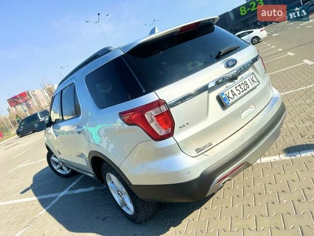 Серый Форд Эксплорер, объемом двигателя 3.5 л и пробегом 132 тыс. км за 18300 $, фото 14 на Automoto.ua