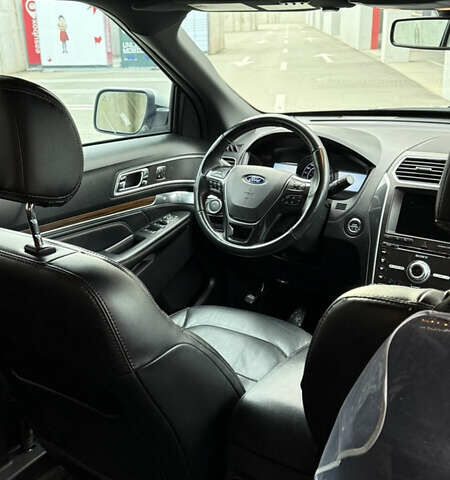 Сірий Форд Експлорер, об'ємом двигуна 3.5 л та пробігом 153 тис. км за 20000 $, фото 31 на Automoto.ua