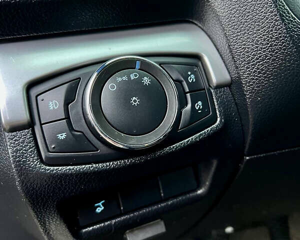 Серый Форд Эксплорер, объемом двигателя 3.5 л и пробегом 149 тыс. км за 18700 $, фото 21 на Automoto.ua