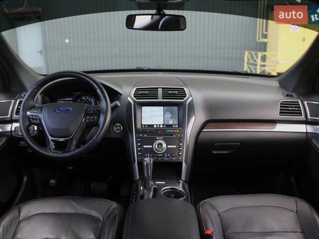 Серый Форд Эксплорер, объемом двигателя 3.5 л и пробегом 163 тыс. км за 23900 $, фото 14 на Automoto.ua