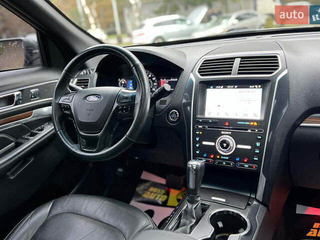 Форд Эксплорер 2017 в Львове на Automoto.ua Серый Форд Эксплорер, объемом двигателя 3.5 л и пробегом 167 тыс. км за 20300 $, фото 21 на Automoto.ua