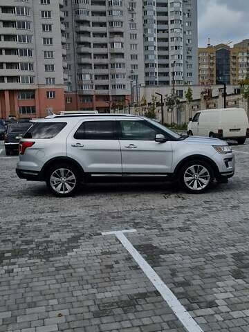 Серый Форд Эксплорер, объемом двигателя 3.5 л и пробегом 165 тыс. км за 20500 $, фото 36 на Automoto.ua