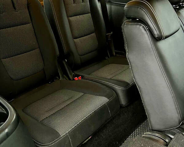 Серый Форд Эксплорер, объемом двигателя 3.5 л и пробегом 149 тыс. км за 18700 $, фото 29 на Automoto.ua