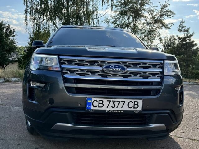 Серый Форд Эксплорер, объемом двигателя 3.5 л и пробегом 125 тыс. км за 465 $, фото 5 на Automoto.ua