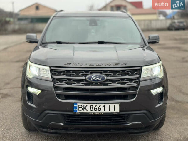 Сірий Форд Експлорер, об'ємом двигуна 3.5 л та пробігом 126 тис. км за 19999 $, фото 26 на Automoto.ua