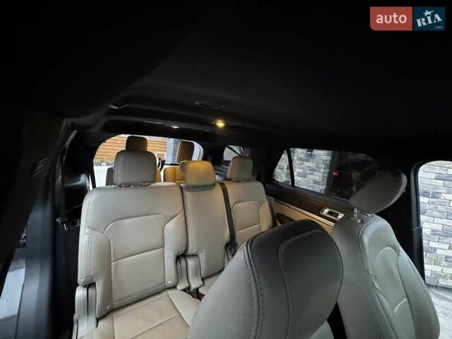 Серый Форд Эксплорер, объемом двигателя 3.5 л и пробегом 129 тыс. км за 20900 $, фото 20 на Automoto.ua