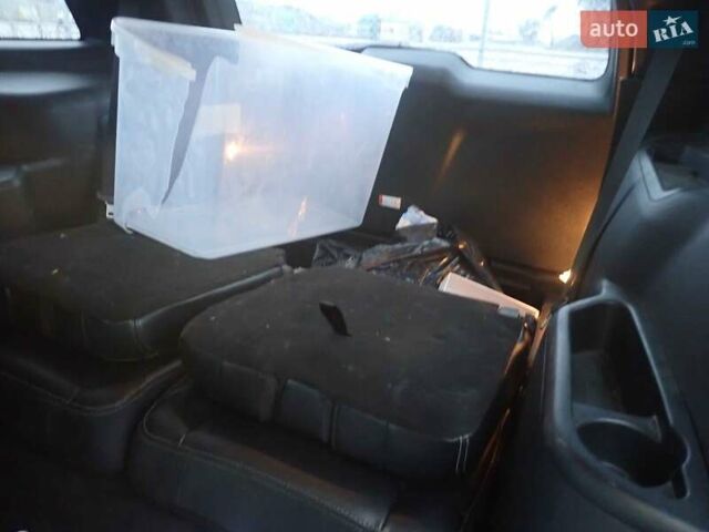 Серый Форд Эксплорер, объемом двигателя 3.5 л и пробегом 198 тыс. км за 14300 $, фото 14 на Automoto.ua