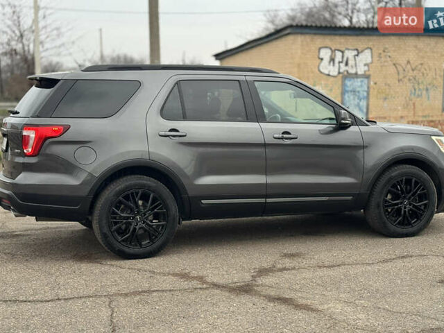 Сірий Форд Експлорер, об'ємом двигуна 3.5 л та пробігом 126 тис. км за 19999 $, фото 19 на Automoto.ua