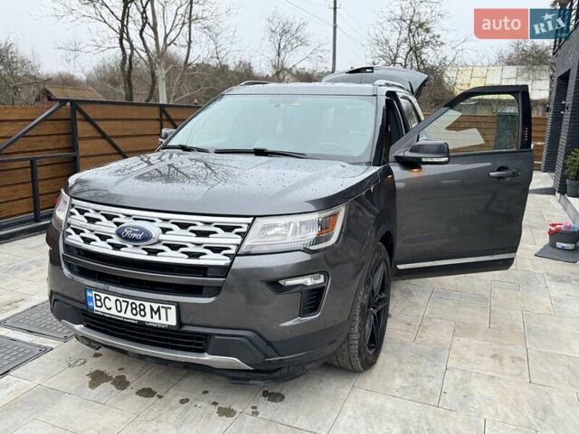 Серый Форд Эксплорер, объемом двигателя 3.5 л и пробегом 129 тыс. км за 20900 $, фото 17 на Automoto.ua