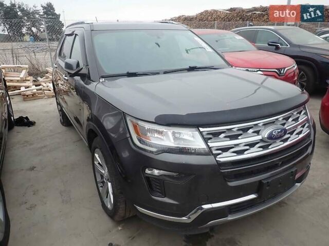 Серый Форд Эксплорер, объемом двигателя 3.5 л и пробегом 198 тыс. км за 14300 $, фото 2 на Automoto.ua