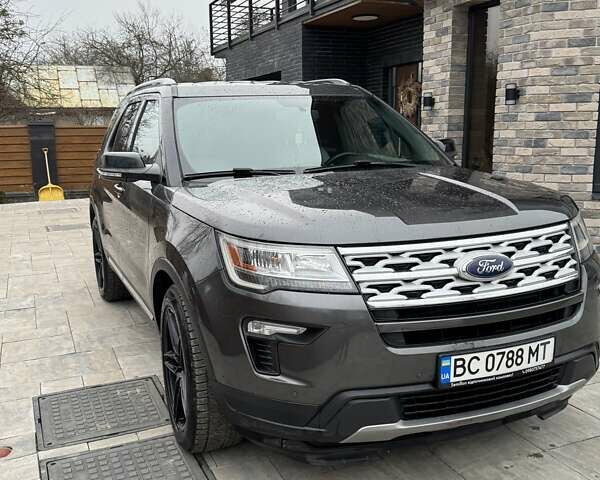 Серый Форд Эксплорер, объемом двигателя 3.5 л и пробегом 129 тыс. км за 20900 $, фото 28 на Automoto.ua