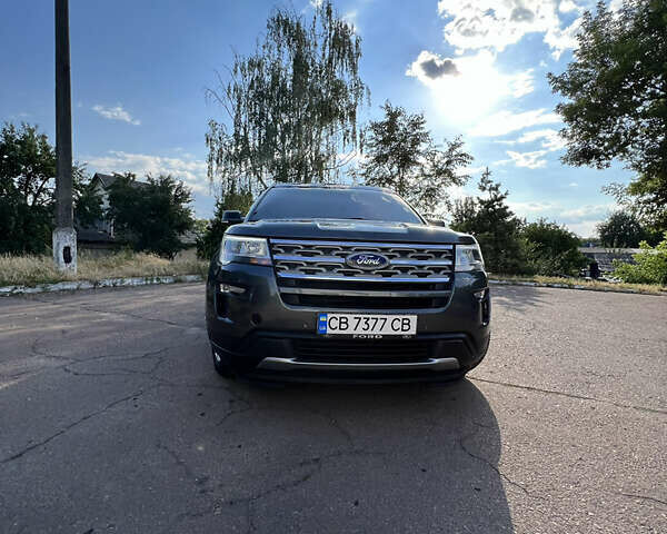 Серый Форд Эксплорер, объемом двигателя 3.5 л и пробегом 125 тыс. км за 19500 $, фото 1 на Automoto.ua