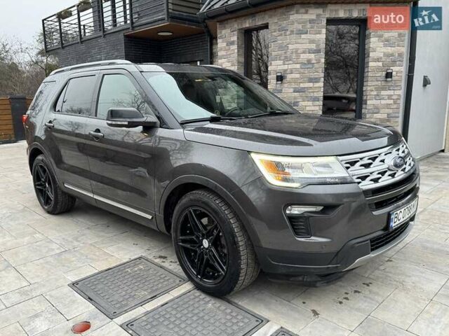 Серый Форд Эксплорер, объемом двигателя 3.5 л и пробегом 129 тыс. км за 20900 $, фото 3 на Automoto.ua