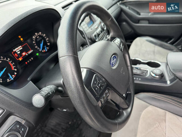 Серый Форд Эксплорер, объемом двигателя 3.73 л и пробегом 272 тыс. км за 17990 $, фото 14 на Automoto.ua