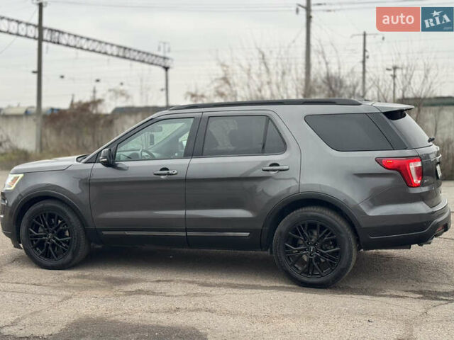 Сірий Форд Експлорер, об'ємом двигуна 3.5 л та пробігом 126 тис. км за 19999 $, фото 7 на Automoto.ua