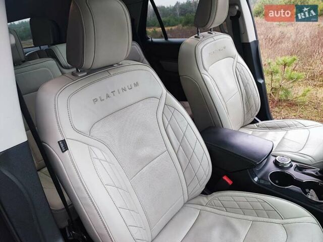 Серый Форд Эксплорер, объемом двигателя 3.5 л и пробегом 159 тыс. км за 22800 $, фото 17 на Automoto.ua