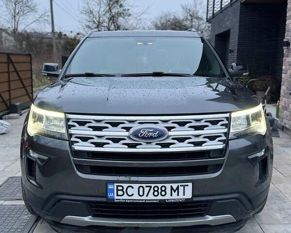 Серый Форд Эксплорер, объемом двигателя 3.5 л и пробегом 129 тыс. км за 20900 $, фото 9 на Automoto.ua