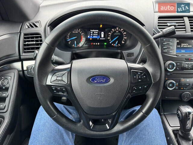 Серый Форд Эксплорер, объемом двигателя 3.73 л и пробегом 272 тыс. км за 17990 $, фото 19 на Automoto.ua