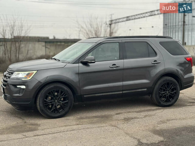 Сірий Форд Експлорер, об'ємом двигуна 3.5 л та пробігом 126 тис. км за 19999 $, фото 5 на Automoto.ua