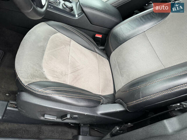 Серый Форд Эксплорер, объемом двигателя 3.73 л и пробегом 272 тыс. км за 17990 $, фото 16 на Automoto.ua