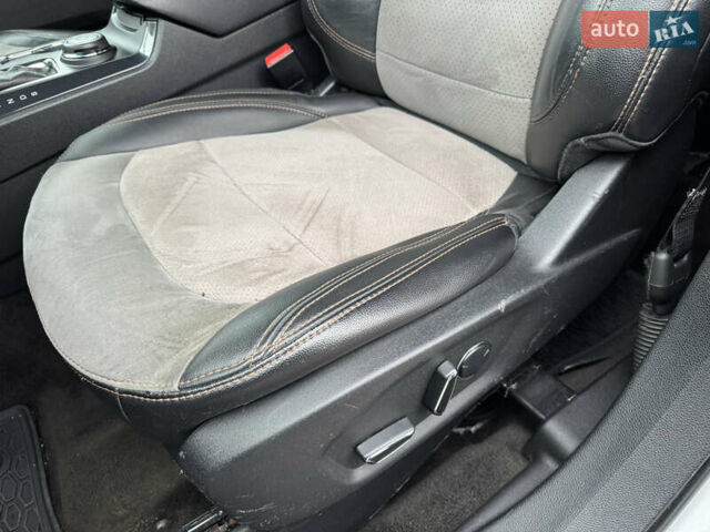 Серый Форд Эксплорер, объемом двигателя 3.73 л и пробегом 272 тыс. км за 17990 $, фото 15 на Automoto.ua