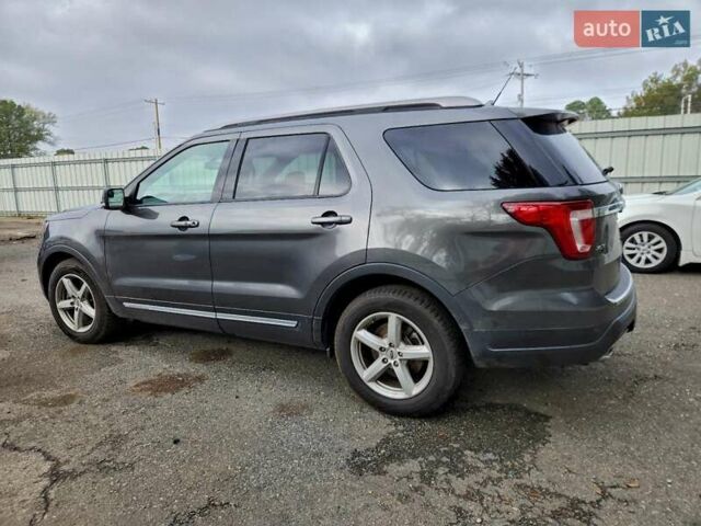 Серый Форд Эксплорер, объемом двигателя 3.5 л и пробегом 100 тыс. км за 3200 $, фото 2 на Automoto.ua