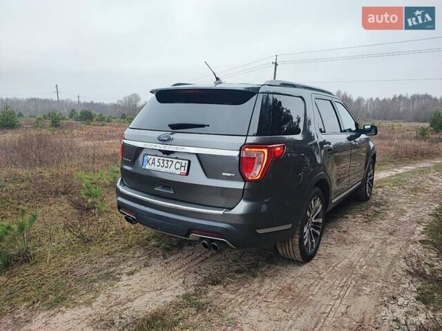 Серый Форд Эксплорер, объемом двигателя 3.5 л и пробегом 159 тыс. км за 22800 $, фото 6 на Automoto.ua