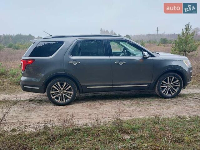Серый Форд Эксплорер, объемом двигателя 3.5 л и пробегом 159 тыс. км за 22800 $, фото 7 на Automoto.ua